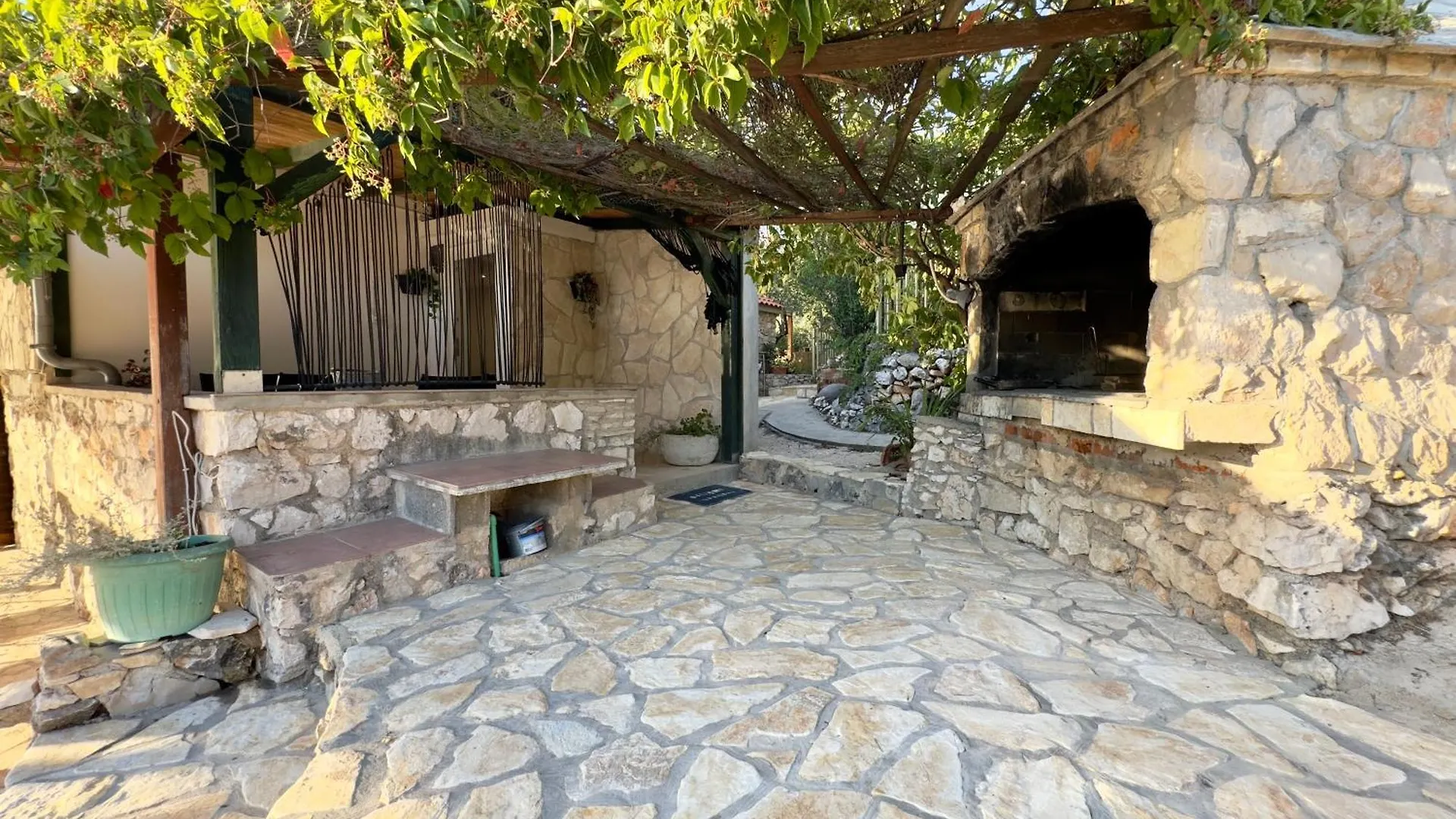 فيلا Robinson Stone House Kraj